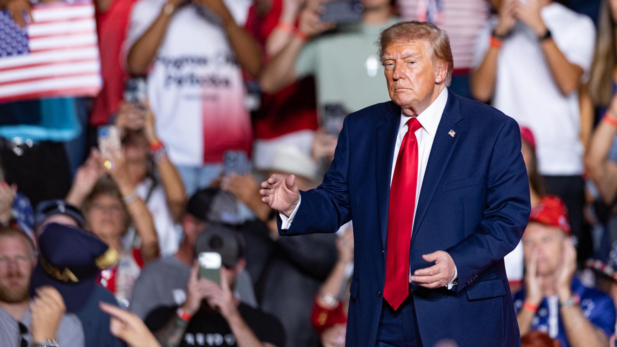 Trump volta a dizer que merece receber o Nobel da Paz