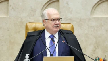 Defesa de Vorcaro cobra Fachin por análise de soltura