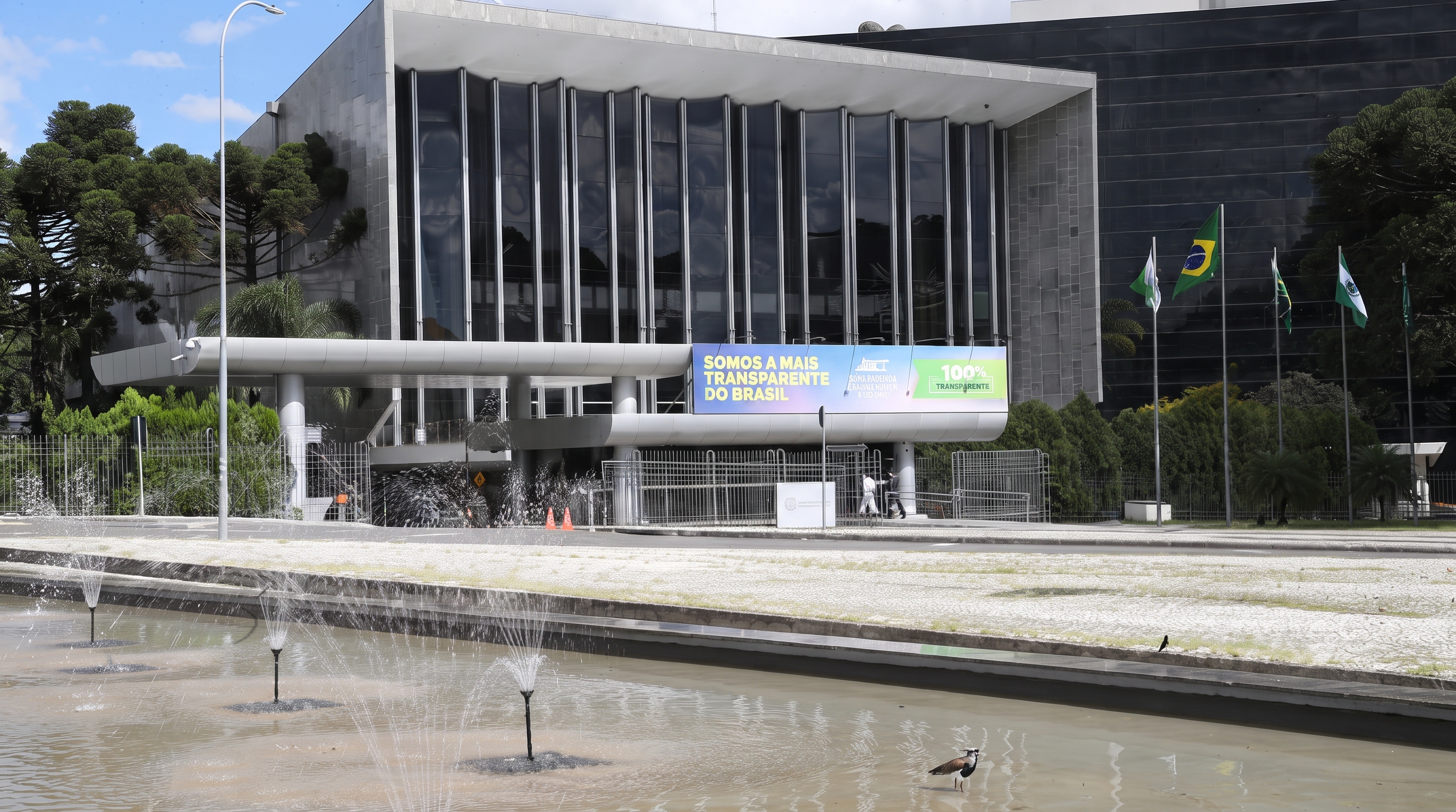 Ex-prefeitos de diferentes municípios paranaenses chegam ao Legislativo estadual em 2027.