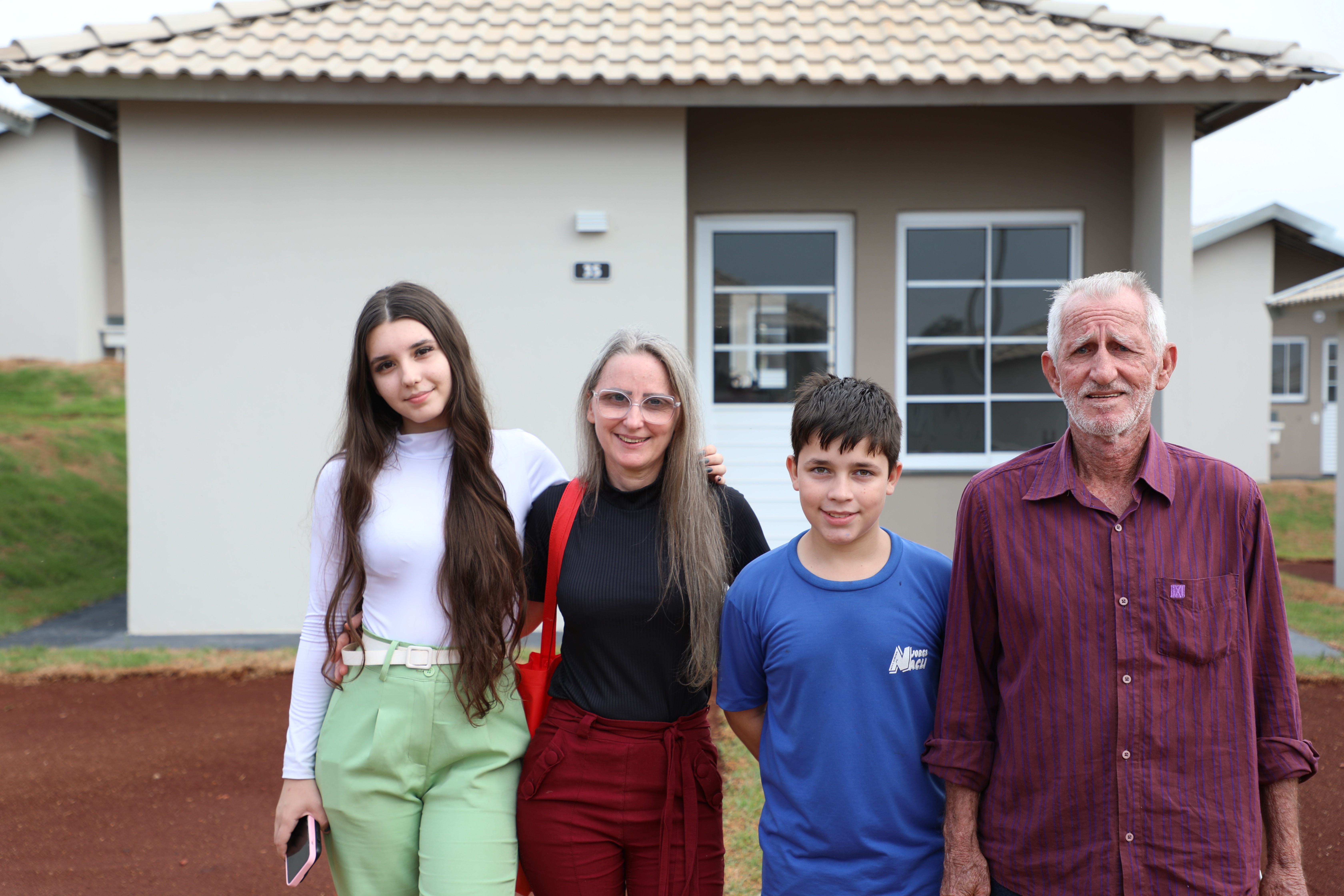 Na disputa por mão de obra, cooperativas apostam em casa, diploma e carreira