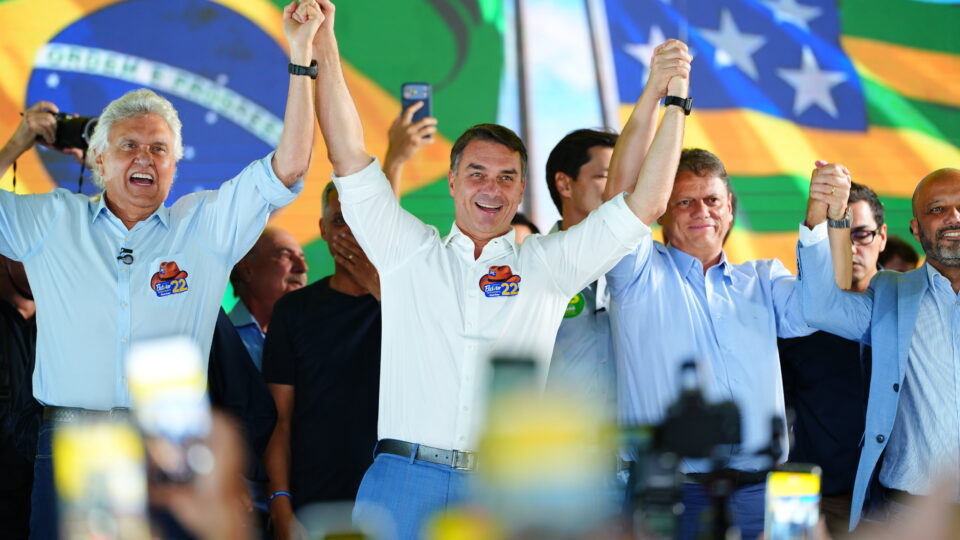 Flávio amplia frente política e acumula vitórias no 2º turno