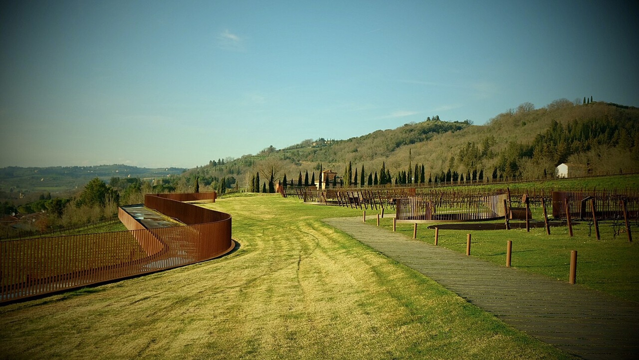Ladrões roubam 30 mil garrafas de vinho da Antinori, uma das vinícolas mais famosas da Itália
