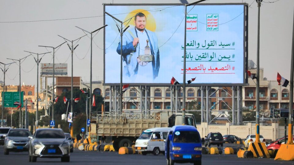 Rebeldes apoiados pelo Irã prometem mais ataques à Arábia Saudita