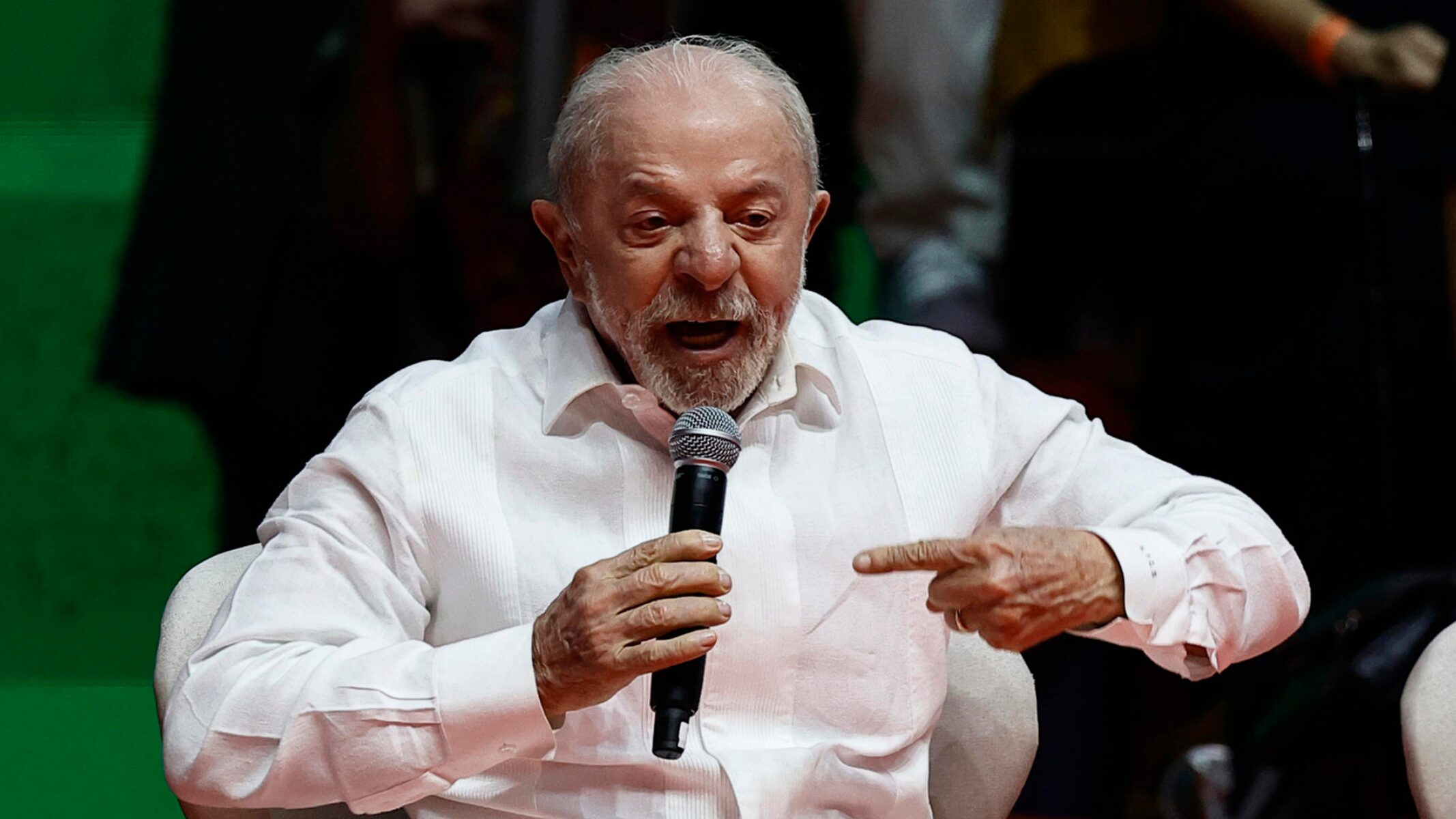 Ato de apoio a Lula tem vandalismo e denúncias de agressão a mulheres