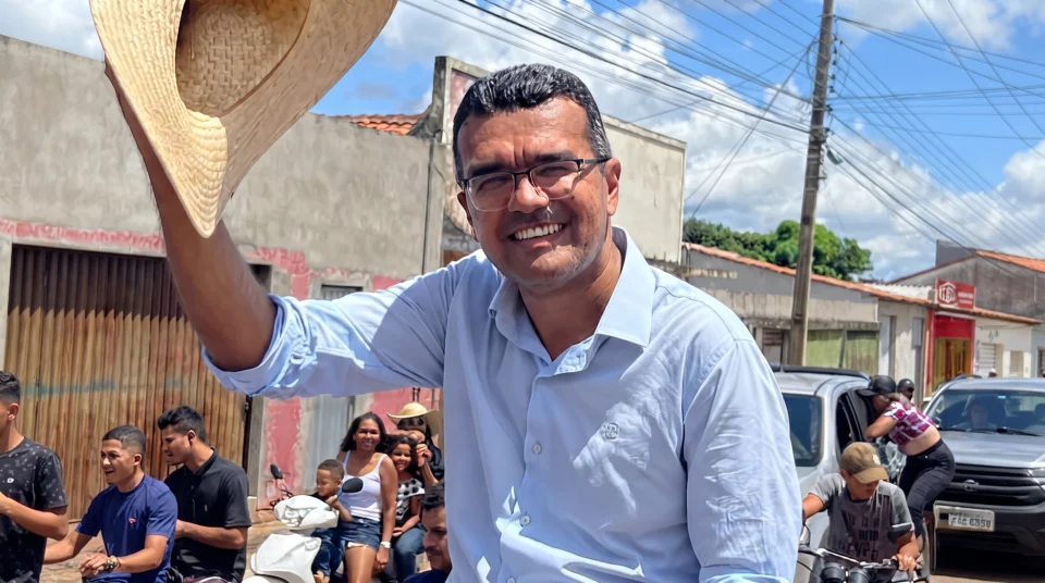 Senador eleito Lahesio Bonfim (Novo) afirma que foi perseguido por Flávio Dino quando era prefeito no Maranhão.