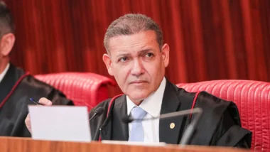 Rui Falcão fala em parcialidade e acusou o presidente do TSE de falsidade ideológica eleitoral.