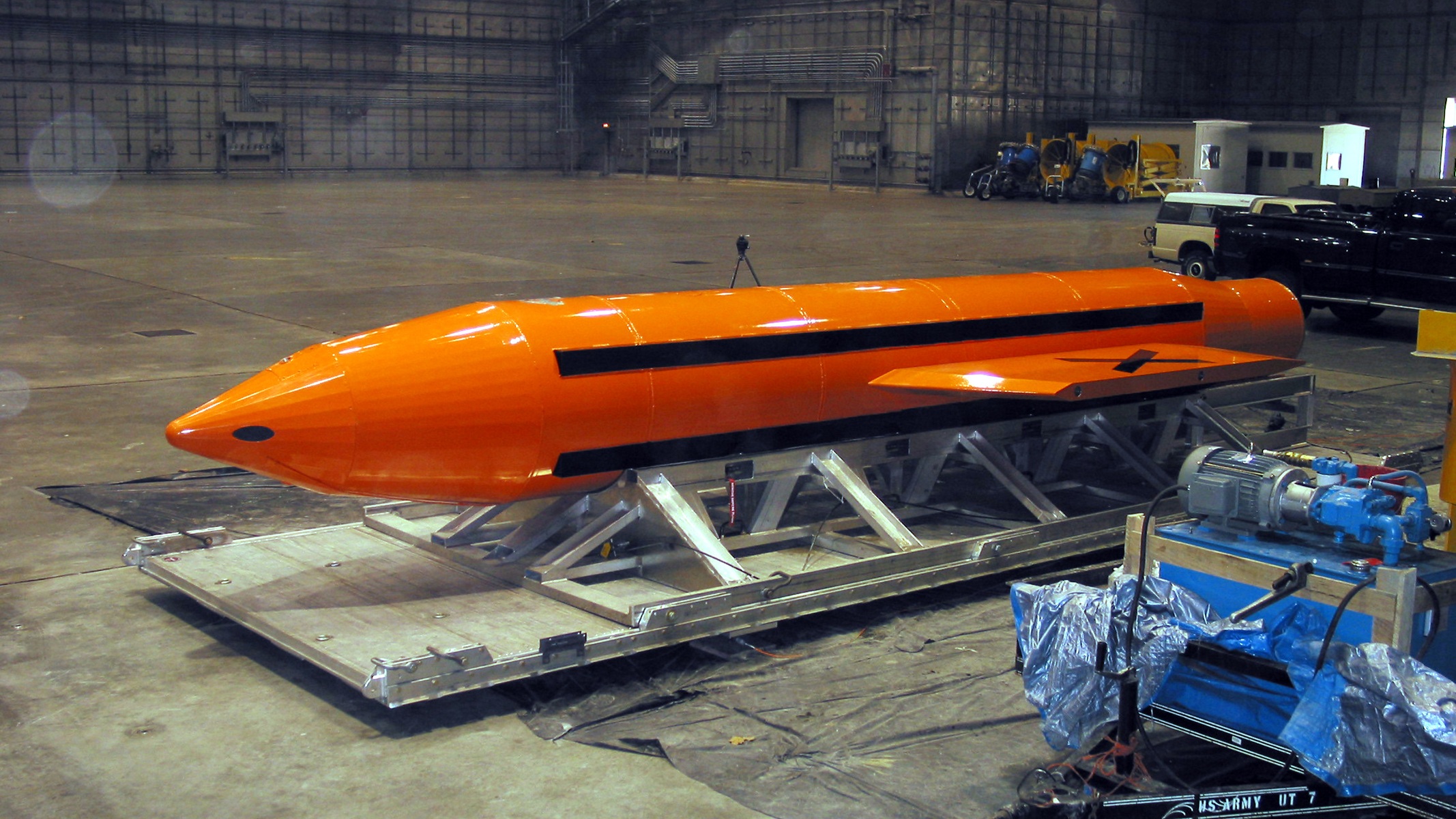 EUA planejam usar “mãe de todas as bombas” contra o Irã