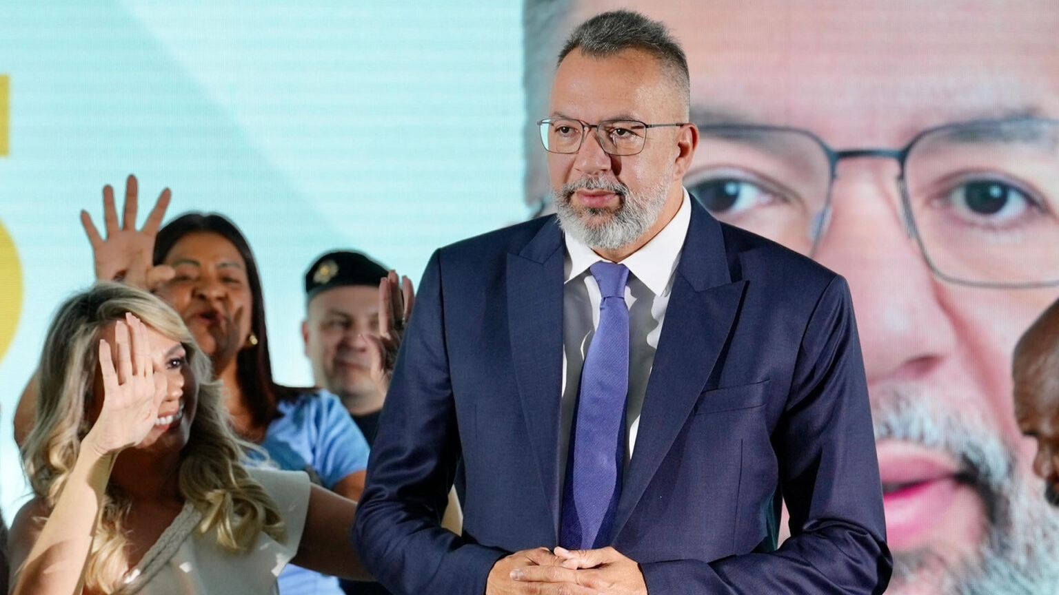 PF prende deputado eleito e delegado do RJ por ligação com crime organizado