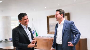Encontro marca início da transferência de informações entre as equipes do governo do Paraná.