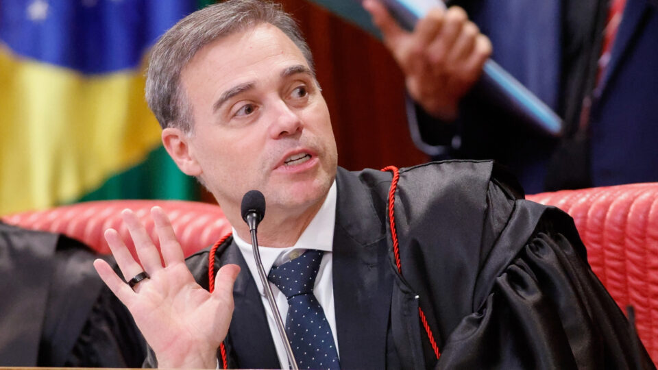 Mendonça interrompe julgamento sobre vídeo de Lula após TSE formar maioria contra remoção