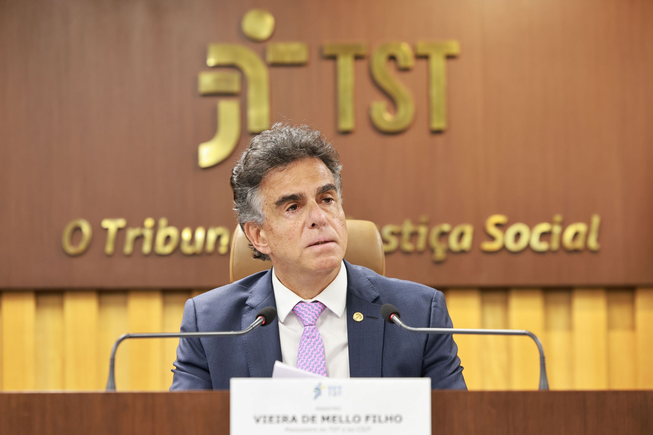 Presidente do TST vê avanço social na aprovação do fim da escala 6×1