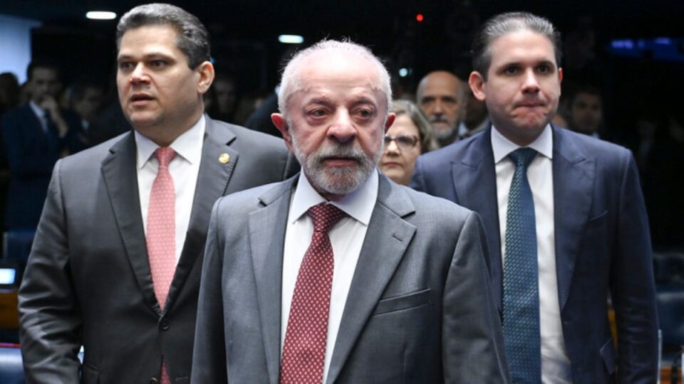 Lula critica setor produtivo por ser contra fim da escala 6×1
