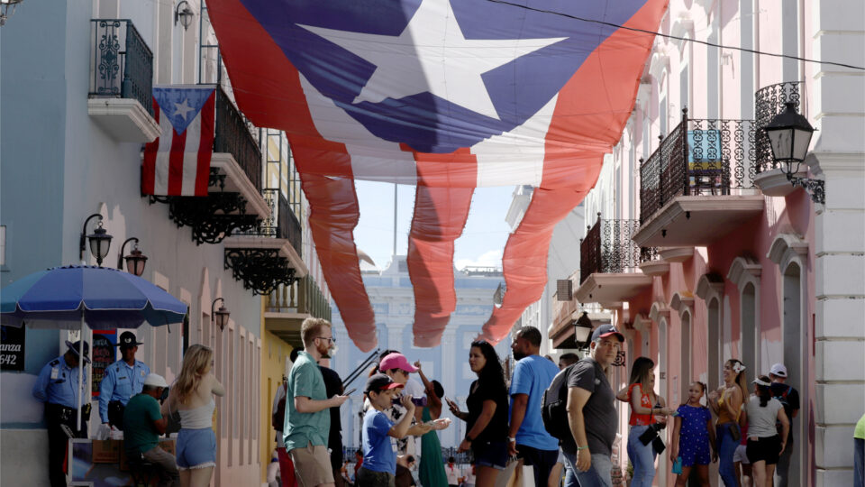 Governadora de Porto Rico assina resolução para pedir anexação formal aos EUA