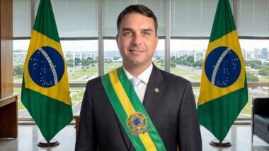 FLÁVIO BOLSONARO ELEITO PRESIDENTE