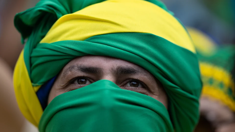 Apoiador de Flávio Bolsonaro durante o ato na Paulista. 
