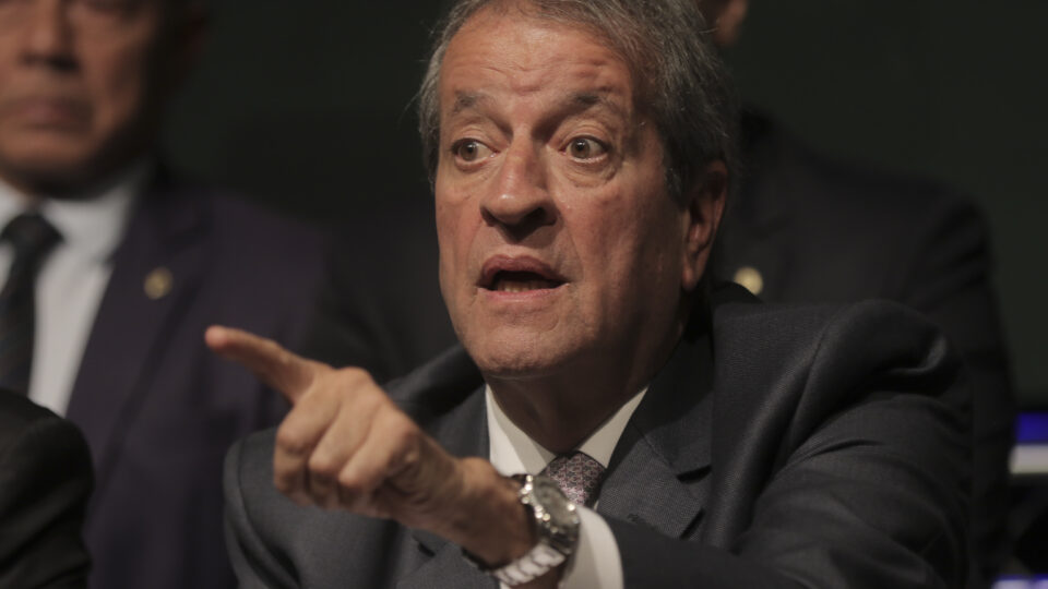 Presidente do PL critica reforma eleitoral articulada pelo centrão
