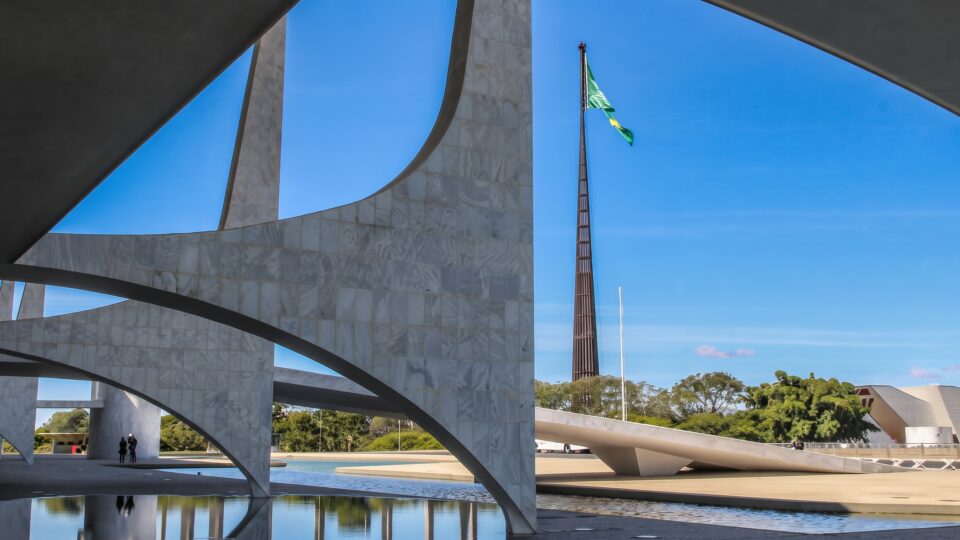 Convergência Brasil declara apoio a Flávio Bolsonaro e cobra mudança na política fiscal