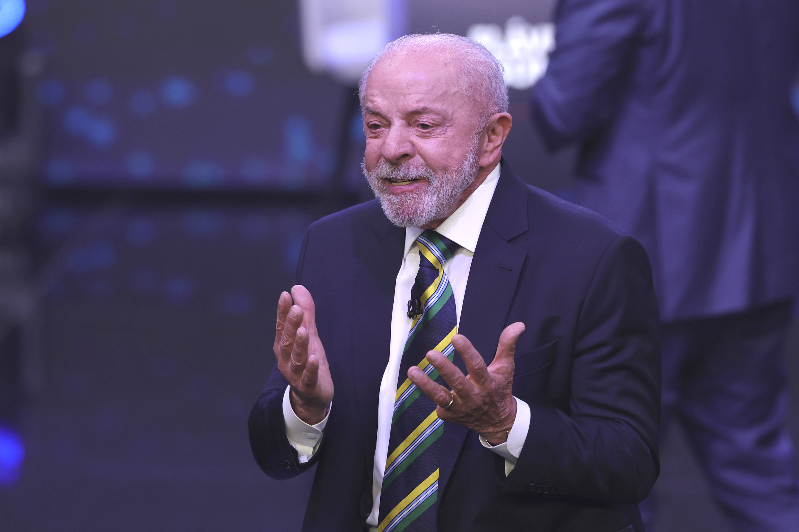 Especialistas alertam para ilegalidades em pacote de bondades de Lula às vésperas da eleição