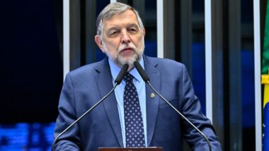 Flávio Arns (PSB) declara apoio a Lula (PT) no segundo turno