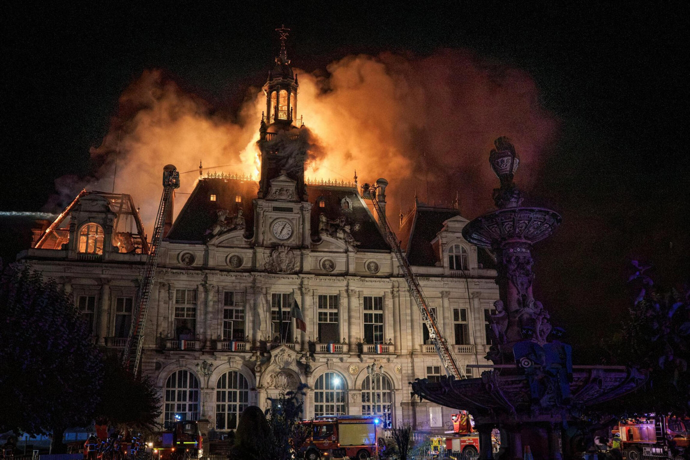 Protestos na França expõem o fracasso do projeto multicultural globalista