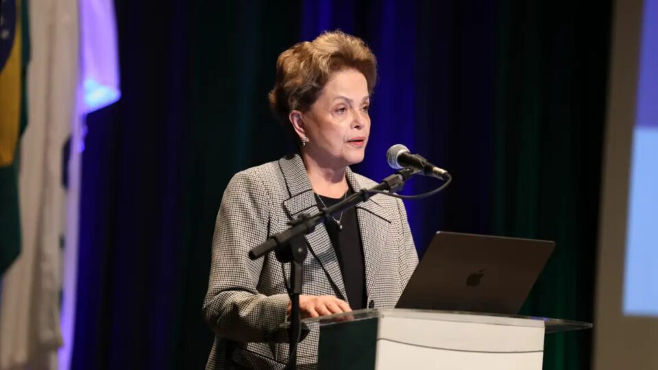 UFPR concede título de Doutora Honoris Causa à ex-presidente Dilma Rousseff
