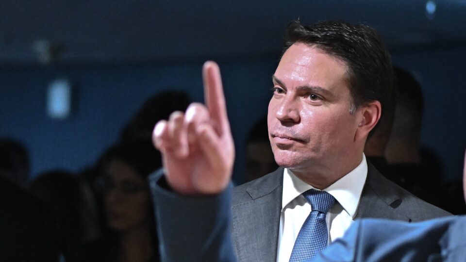 Departamento da gestão Trump afirma que Ramagem está ilegal nos EUA, diz agência