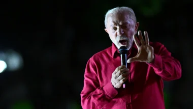 Lula provoca Meta e defende debate de "regulamentação sem censura"