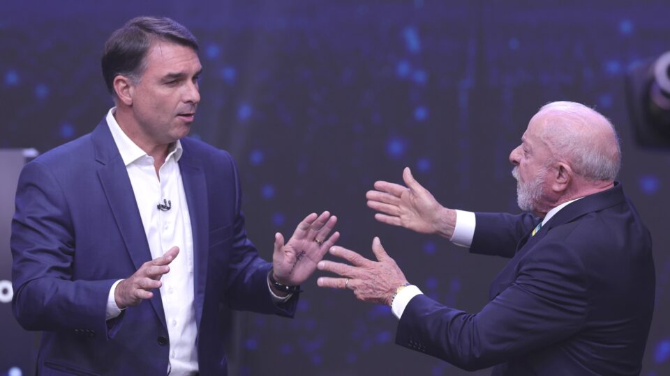 Revista inglesa diz que Lula e Flávio “não têm coragem” para fazer reformas econômicas necessárias