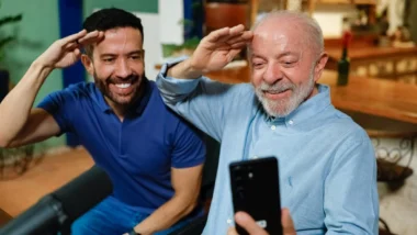 Lula e seu general Janones: a ordem é vestir verde e amarelo antes que a coisa fique preta