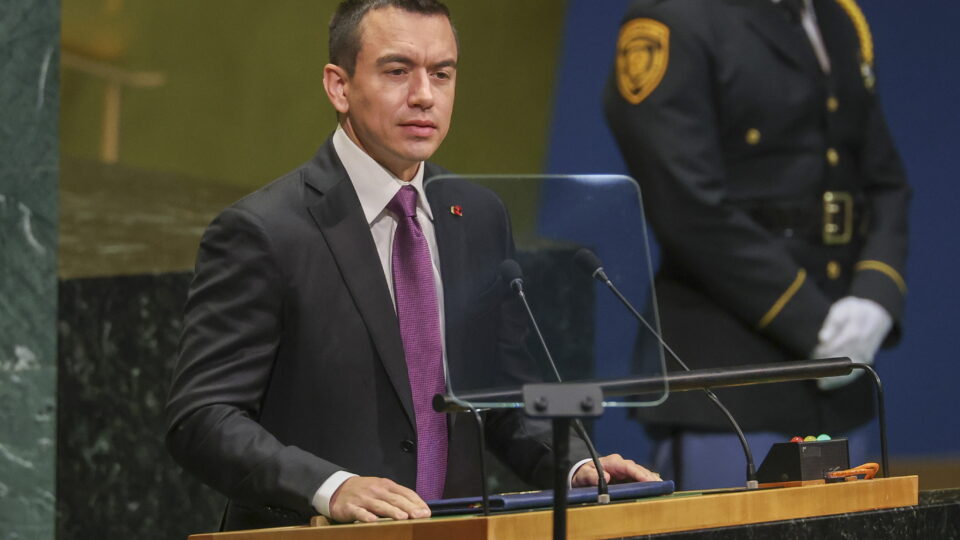 Presidente do Equador acusa Petro de integrar rede de narcotráfico