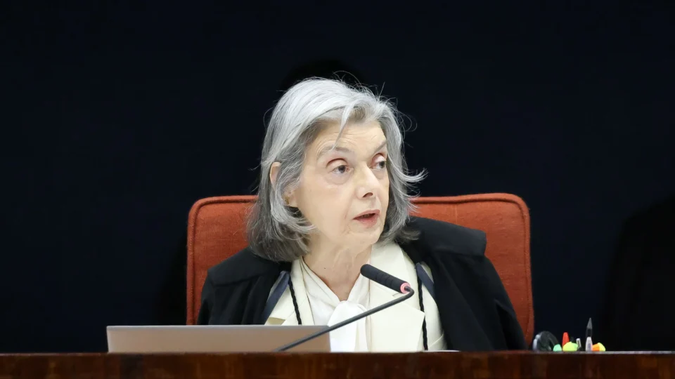 Cármen Lúcia nega pedido de gratuidade do transporte interestadual no 2º turno