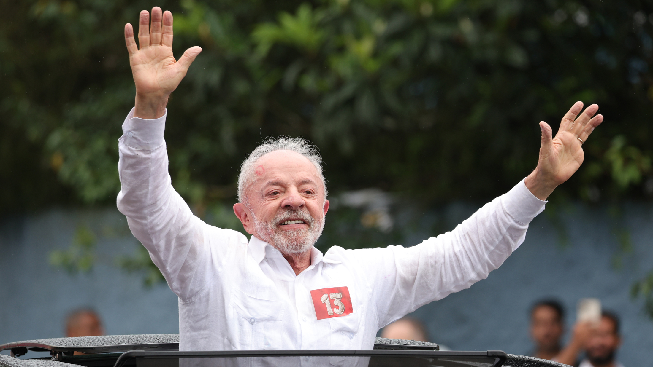 Lideranças da esquerda comentaram a reeleição de Lula, com declarações sobre "democracia", "políticas sociais" e mobilização de apoiadores.