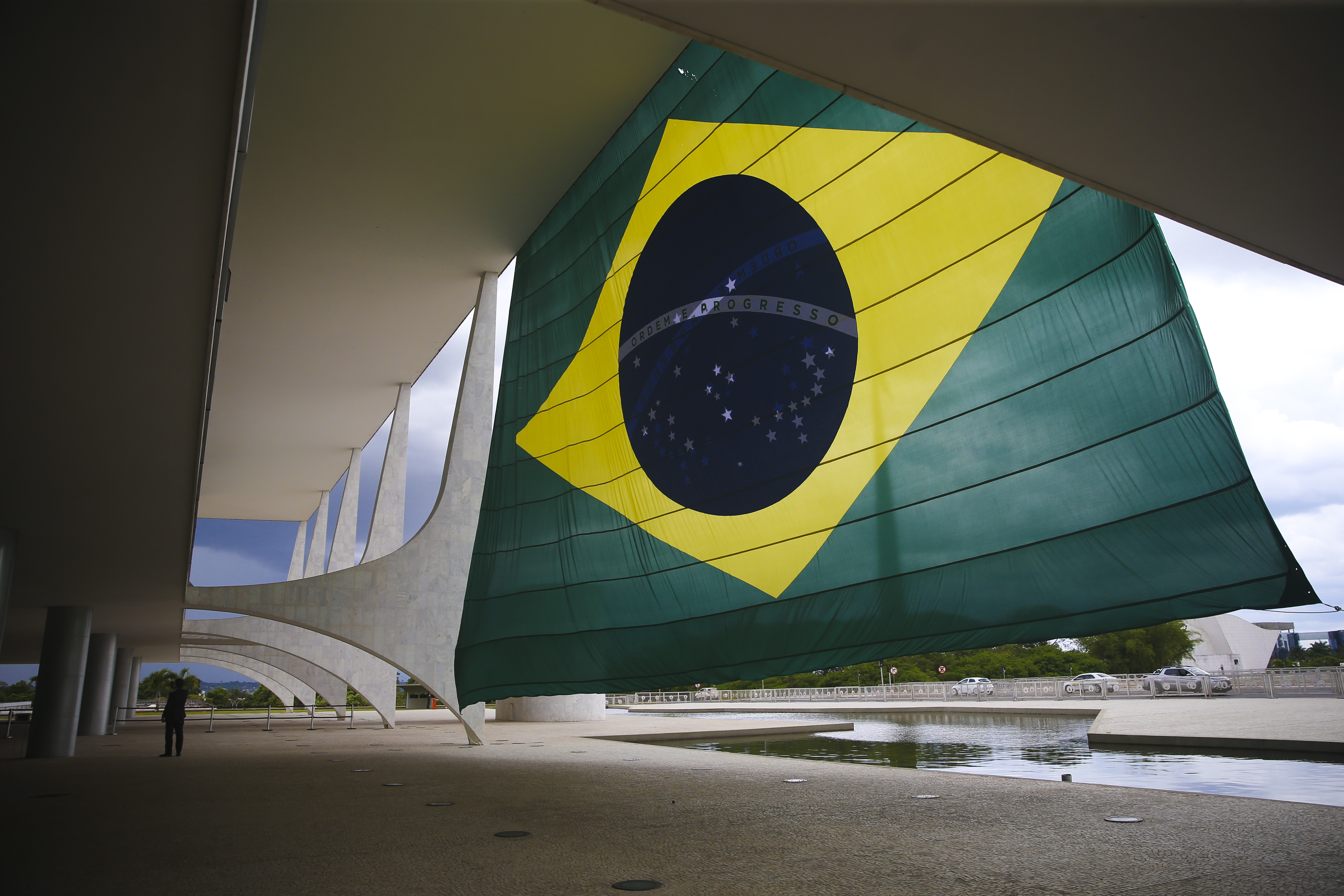“Parece um pesadelo”: lideranças da direita lamentam vitória de Lula, mas veem chances no Congresso