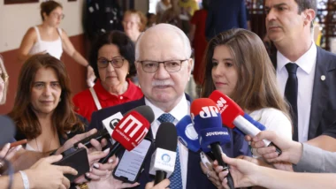 Presidente do STF Edson Fachin afirma que divergências não devem impedir a construção de caminhos comuns e diz que a Corte atuará nos limites de suas competências.