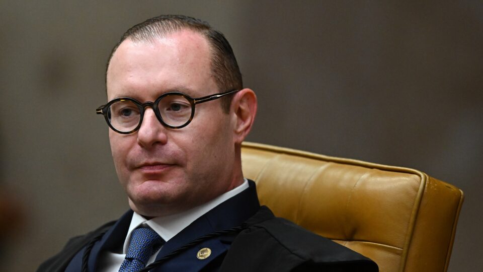 Advogado de Trump pede investigação independente sobre eleição no Brasil: “Maior virada da história ou fraude”