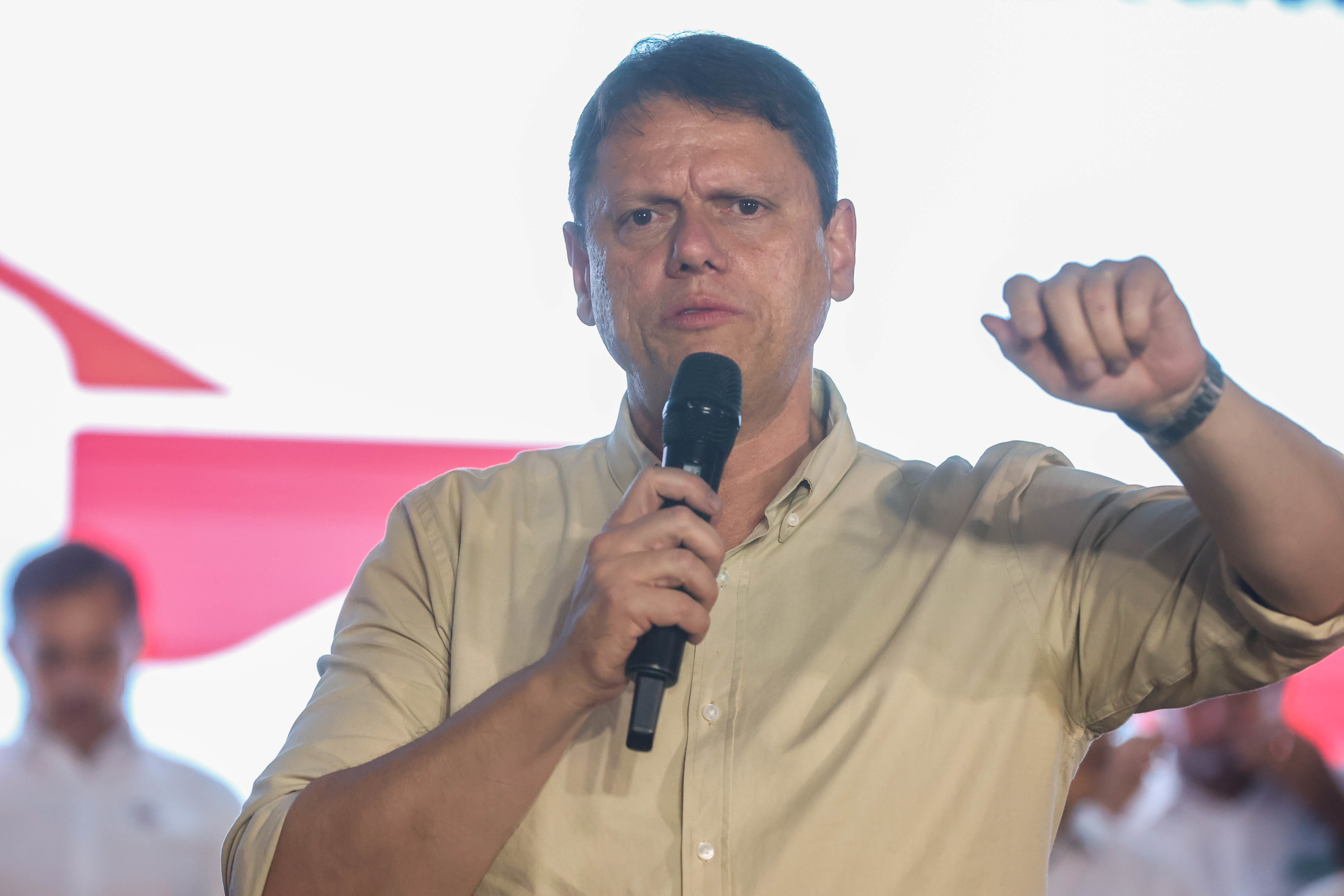 Tarcísio reforça peso para liderar direita e oposição a Lula no Brasil