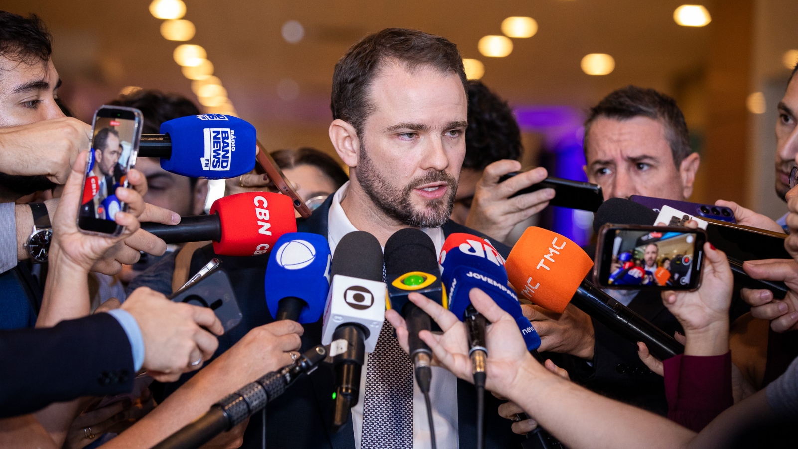 Ministro de Lula diz esperar “racionalidade” do mercado um dia depois de reação negativa