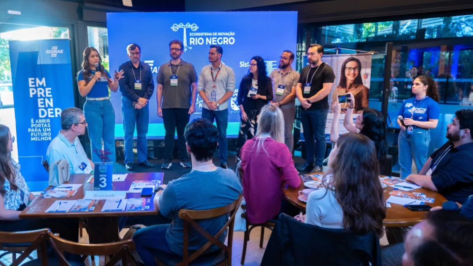Encontro do ecossistema de inovação de Rio Negro reúne representantes de instituições e empresários para a troca de experiências e o fortalecimento de conexões locais.