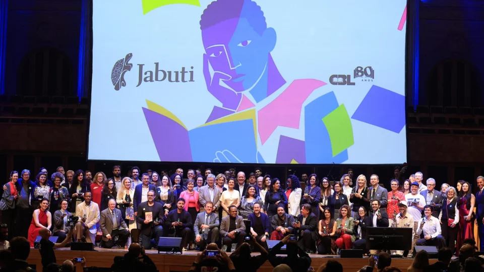 A entrega do Prêmio Jabuti aconteceu em São Paulo, nesta quarta (27).
