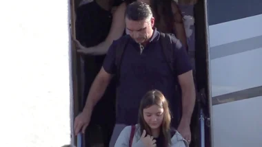 Flávio Bolsonaro enfrenta limitações para ser a versão brasileira de María Corina
