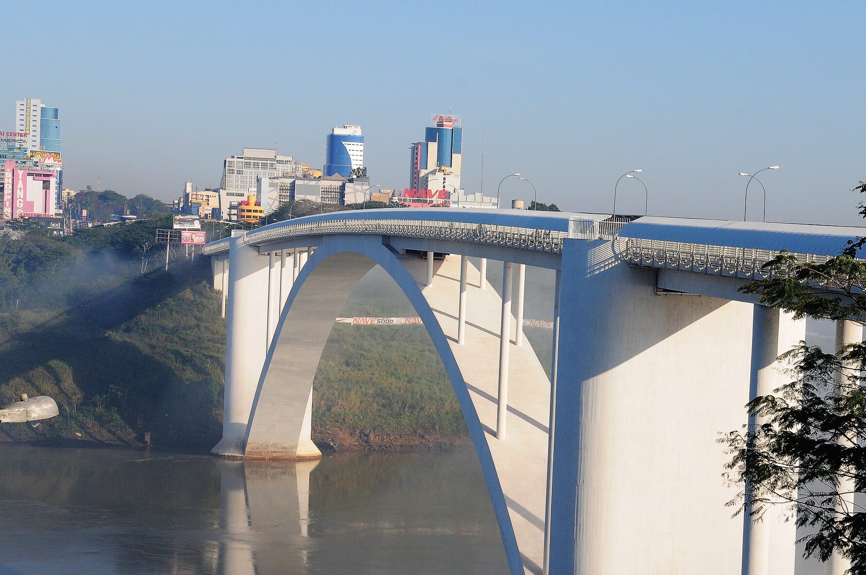 Brasileiros aceleram busca por mudança para o Paraguai após eleições de 2026