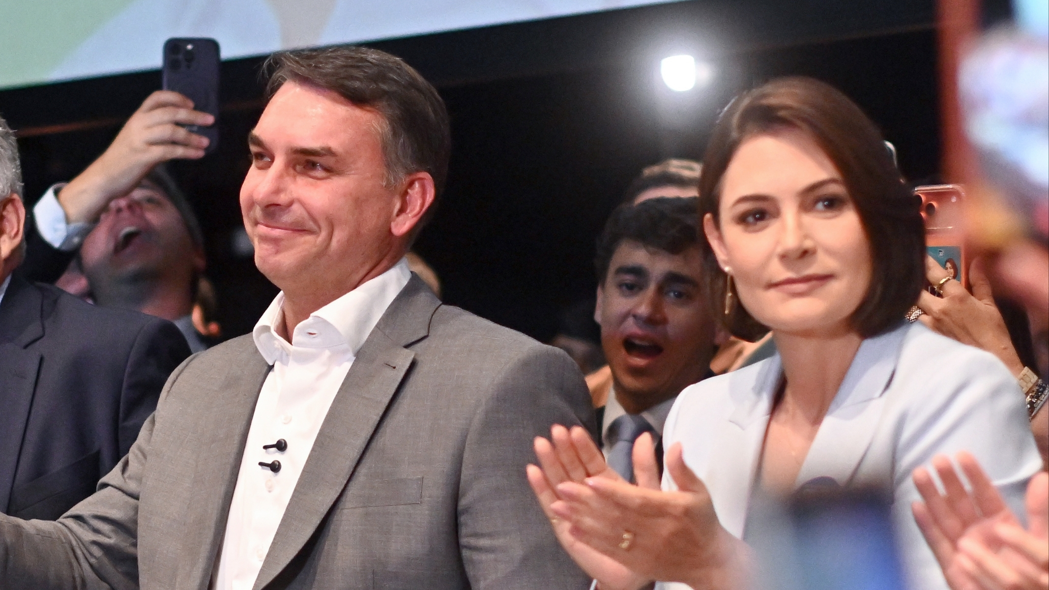 Bolsonaro defende união e rejeita busca por culpados pela derrota de Flávio, diz Michelle