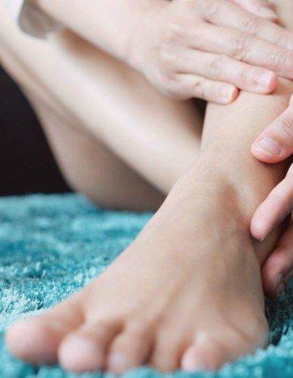 Pés e mãos inchados no verão. O que fazer?