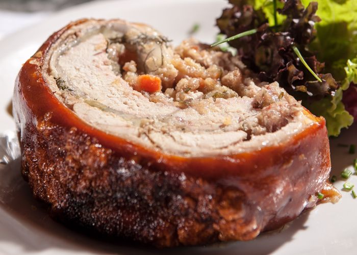 Aprenda a preparar a porchetta (leitão assado) para as festas Aprenda a preparar a porchetta (leitão assado) para as festas