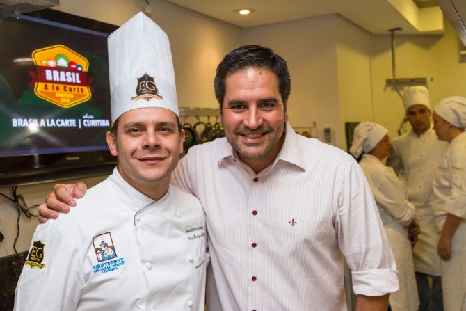 Rodrigo do Prado, sócio-proprietário do Espaço Gourmet, e Leonardo Dal Farra Rodrigo do Prado, sócio-proprietário do Espaço Gourmet, e Leonardo Dal Farra