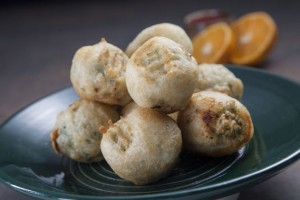 Bolinho de bacalhau com crosta de cerveja Bolinho de bacalhau com crosta de cerveja
