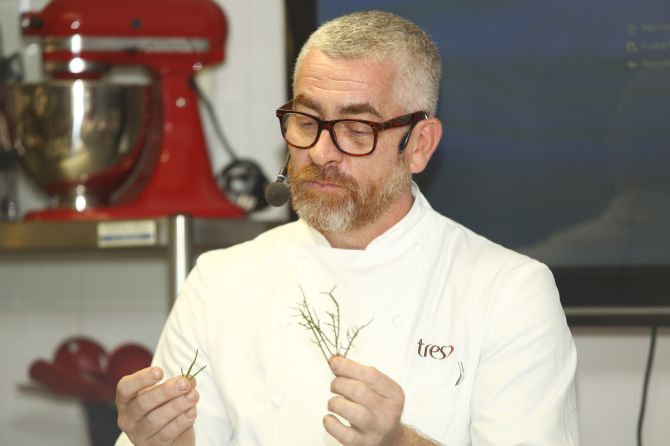 Alex Atala, chef dos restaurantes D.O.M. e Dalva e Dito. Foto: Giuliano Gomes/Agência de Notícias Gazeta do Povo Alex Atala, chef dos restaurantes D.O.M. e Dalva e Dito. Foto: Giuliano Gomes/Agência de Notícias Gazeta do Povo