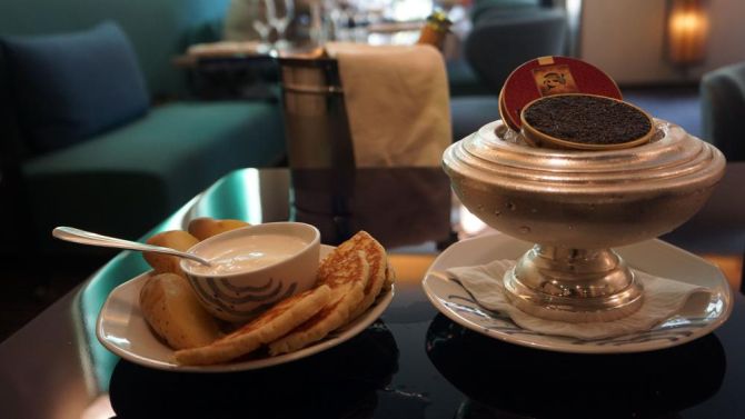 Refeição na Casa Prunier. Foto: Divulgação