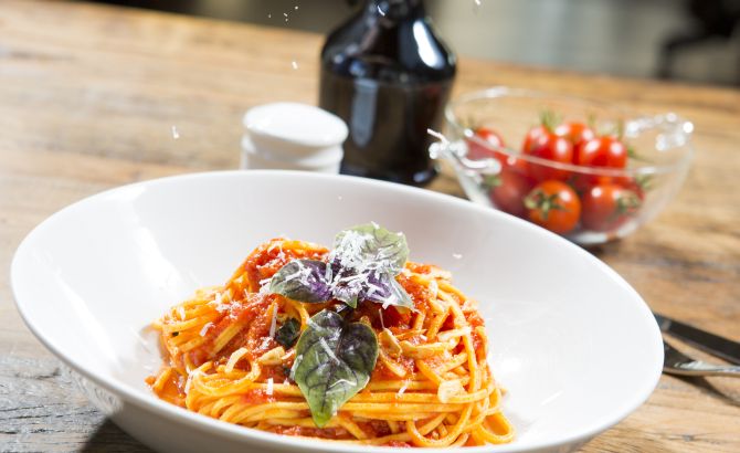 Spaghetti al pomodoro. Foto: Brunno Covello/Gazeta do Povo Spaghetti al pomodoro. Foto: Brunno Covello/Gazeta do Povo