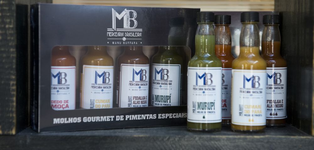 Produtos artesanais são vendidos na MB Mercearia Brasileira. Foto: Henry Milléo / Gazeta do Povo. Produtos artesanais são vendidos na MB Mercearia Brasileira. Foto: Henry Milléo / Gazeta do Povo.
